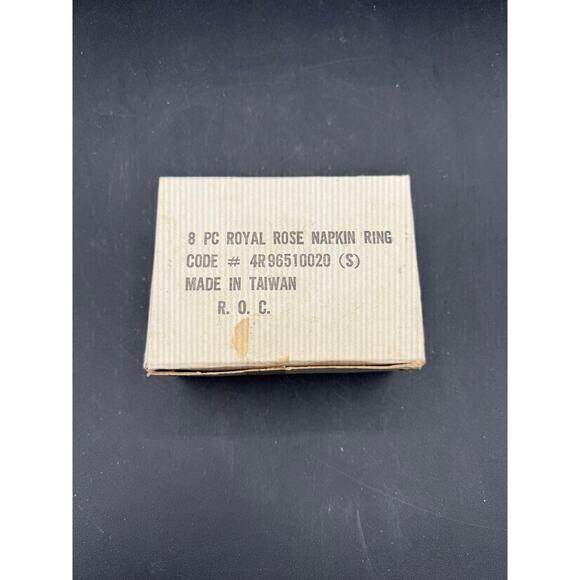 Vintage Royal Rose Napkin Ring Set of 8 – New in Box - Picture 2 of 7